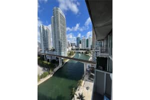 690 Sw 1st Ct 1709, Miami