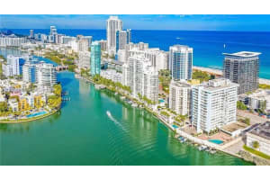 5880 Collins Ave APT 302, Miami Beach, FL 33140, - MLS#A11935847