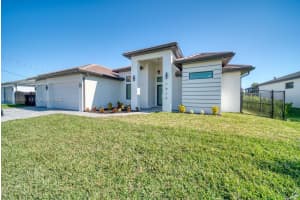 1019 Sw 8th Ct, Cape Coral