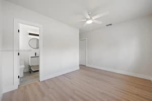 2442 Nw 170th St B Miami Gardens, FL 33056 - MLS#A11935979