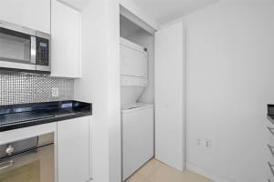 92 SW 3rd St APT 3902, Miami, FL 33130, - MLS#A11936012