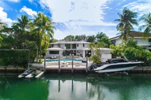 121 Knollwood Drive, Key Biscayne