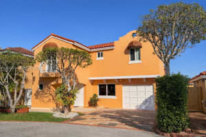 8510 NW 1st Terrace, Miami, FL 33126, - MLS#A11936023