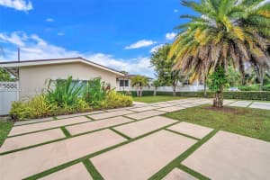 851 Bluebird Ave Miami Springs, FL 33166 - MLS#A11936026