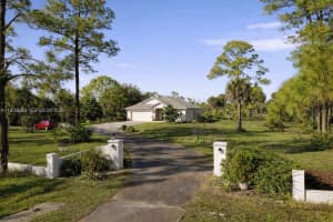 2625 40th Ave SE, Naples, FL 34117, - MLS#A11936039