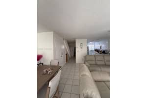 8084 NW 10th St APT 4, Miami, FL 33126, - MLS#A11936052