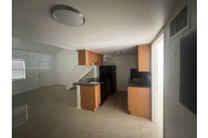 1455 Holly Heights Dr 42 Fort Lauderdale, FL 33304 - MLS#A11936082