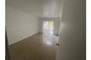 1455 Holly Heights Dr 42 Fort Lauderdale, FL 33304 - MLS#A11936082