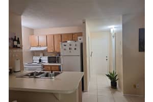 2701 Riverside Dr 202-b Coral Springs, FL 33065 - MLS#A11936095