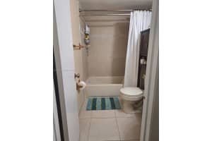 2701 Riverside Dr 202-b Coral Springs, FL 33065 - MLS#A11936095