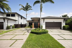 8811 NW 154th Terrace, Miami Lakes, FL 33018, - MLS#A11936143