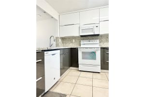 10315 NW 9th St Cir Apt 203-14, Miami, FL 33172, - MLS#A11936155