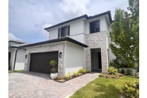 8108 Nw 48th Ter Doral, FL 33166 - MLS#A11936201