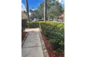 948 Nw Phoenix Way Weston, FL 33327 - MLS#A11936233