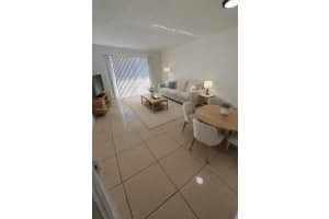 15201 Ne 6th Ave C104, Miami