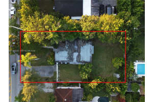 7902 Sw 67th Ave, South Miami