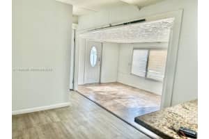 8732 SW 16th St, Davie, FL 33324, - MLS#A11936286