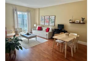 10 Aragon Ave 818, Coral Gables