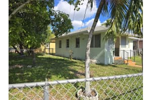 401 NW 33rd Ave, Miami, FL 33125, - MLS#A11936363