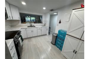 900 Colony Point Cir 218 Pembroke Pines, FL 33026 - MLS#A11936387