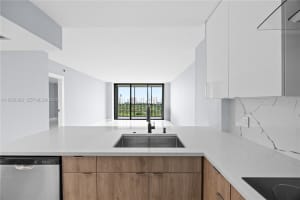 20335 W Country Club Dr 1905 Aventura, FL 33180 - MLS#A11936398