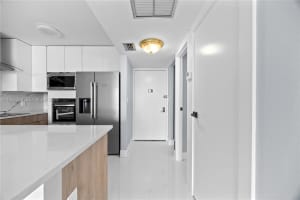 20335 W Country Club Dr 1905 Aventura, FL 33180 - MLS#A11936398