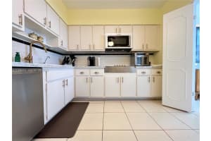 9341 E Bay Harbor Dr APT 6D, Bay Harbor Islands, FL 33154, - MLS#A11936401