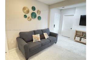3 SW 9th St, Miami, FL 33130, - MLS#A11936402