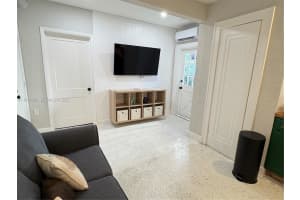 3 SW 9th St, Miami, FL 33130, - MLS#A11936402