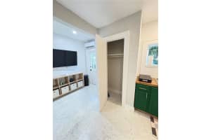 3 SW 9th St, Miami, FL 33130, - MLS#A11936402