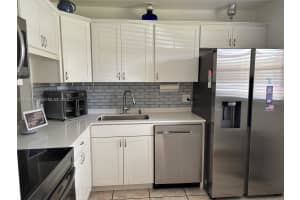 351 Cambridge Rd 108 Hollywood, FL 33024 - MLS#A11936431