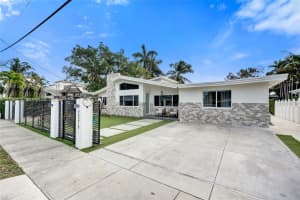 2570 Ne 201st St, Miami