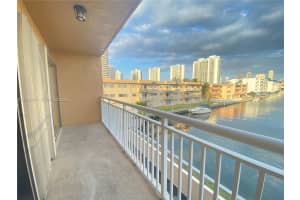 17051 NE 35th Ave APT 208, North Miami Beach, FL 33160, - MLS#A11936441