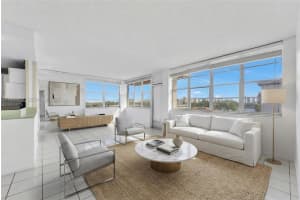 2025 NE 164th St APT 809, North Miami Beach, FL 33162, - MLS#A11936457