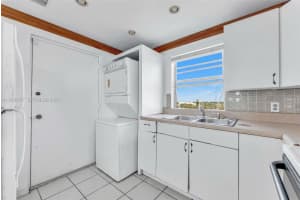 2025 NE 164th St APT 809, North Miami Beach, FL 33162, - MLS#A11936457