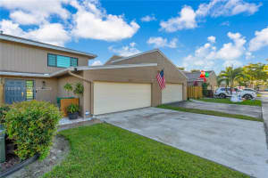 5124 S University Dr Davie, FL 33328 - MLS#A11936498