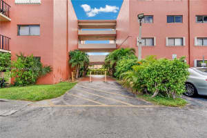 8095 NW 8th St APT 412, Miami, FL 33126, - MLS#A11936559