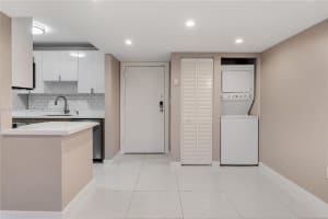 8095 NW 8th St APT 412, Miami, FL 33126, - MLS#A11936559