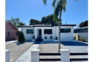 542 E 20th St Hialeah, FL 33013 - MLS#A11936608