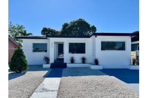 542 E 20th St Hialeah, FL 33013 - MLS#A11936608