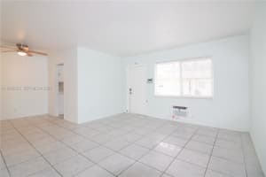 712 Ne 8th St 102 Hallandale Beach, FL 33009 - MLS#A11936623