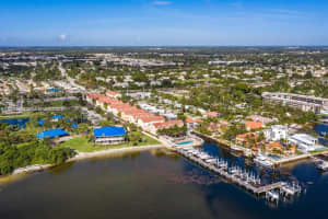 104 Harbors Way Boynton Beach, FL 33435 - MLS#A11936624