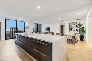 398 Ne 5th St 3718-3719 Miami, FL 33132 - MLS#A11936643