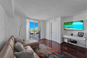 102 SW 6th Ave APT 305, Miami, FL 33130, - MLS#A11936673