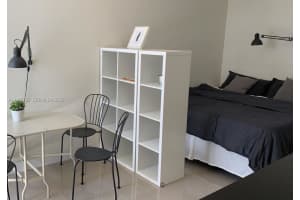 6410 Nw 105th Pl Studio, Doral