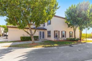 16789 Sw 96th St, Miami