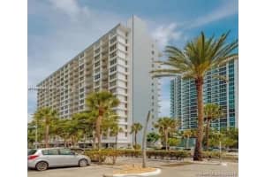 1865 79th St Cswy 15n, North Bay Village