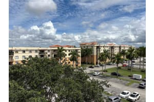 9350 Fontainebleau Blvd 604, Miami