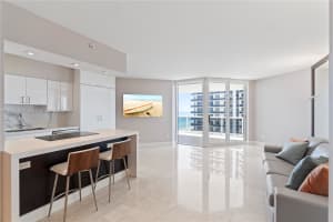 Blue Diamond Tower, 4779 Collins Ave APT 2204, Miami Beach, FL 33140, - MLS#A11936884
