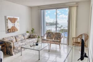 6900 Bay Dr 10k Miami Beach, FL 33141 - MLS#A11936896